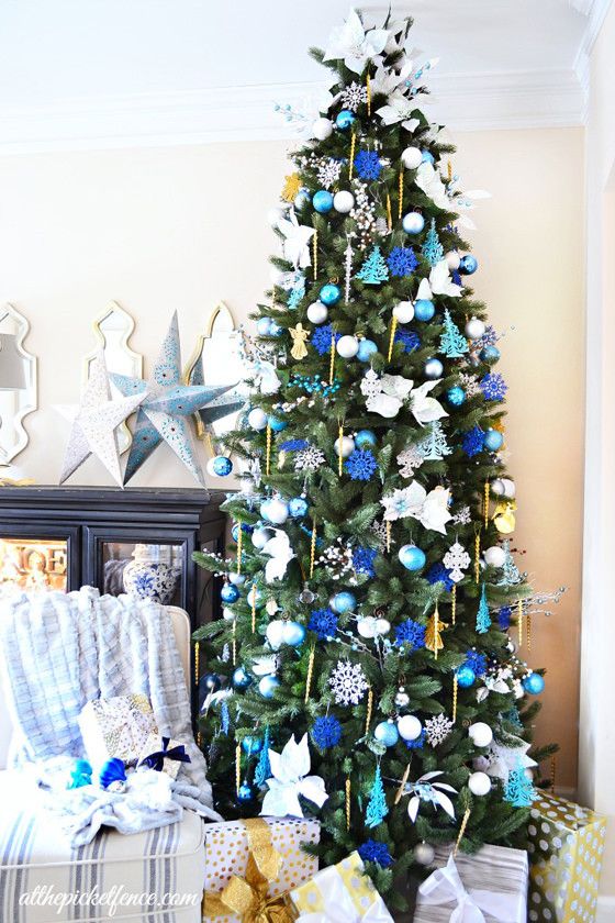 How to Recreate Heather's Blue, White & Gold Christmas Tree