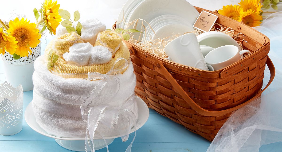 CR-JUL-BridalShowerGifts-Q3-2016