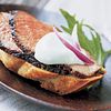 Grilled Sirloin Crostini with Wasabi Sour Cream