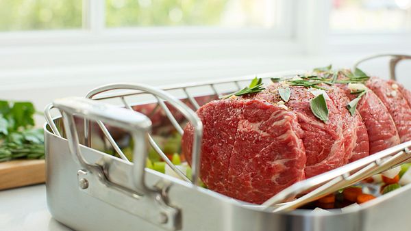 Shot_2_KitchenPrep_Roast_1161
