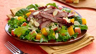 Harvest steak and qunioa salad