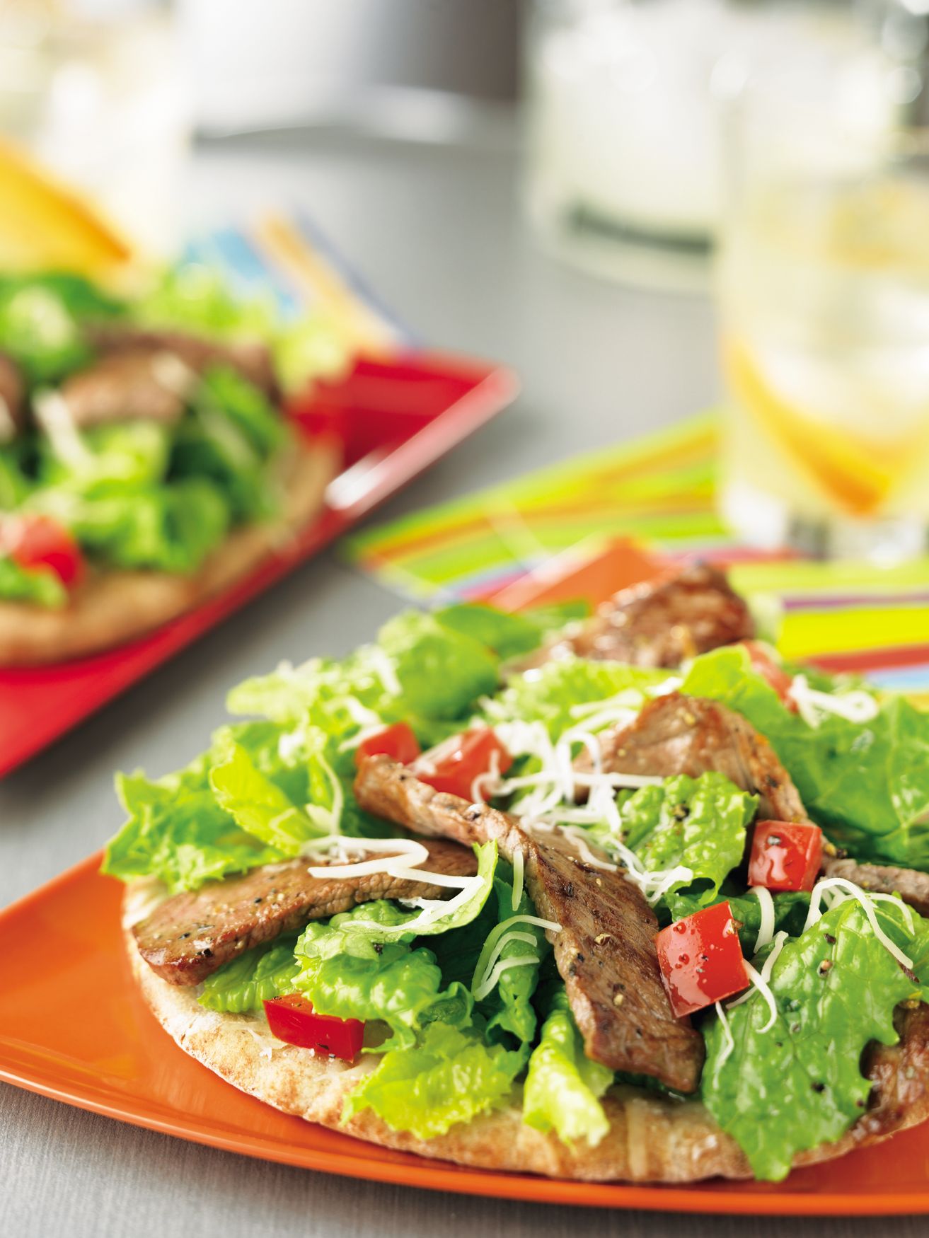 Steaked-Out Pita Pizzas
