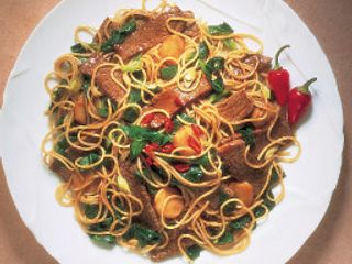 Stir-Fry Beef & Spinach with Noodles