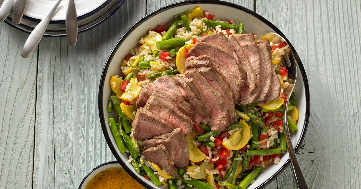 Farmer’s Market Vegetable, Beef & Brown Rice Salad | Beef Loving Texans | Beef Loving Texans is your
