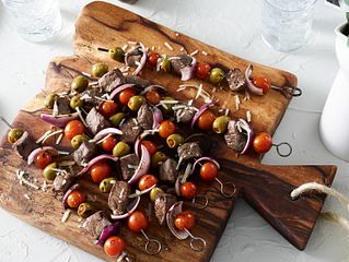 Smoked Steak Skewers with Tomatoes, Onions and Olives