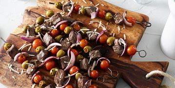 Smoked Steak Skewers with Tomatoes, Onions and Olives