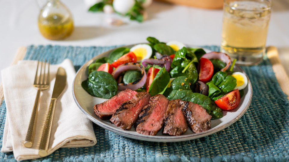 FY24 Garlic and Herb Steak Salad Still Image