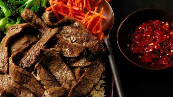 bibimbap-style-korean-marinated-flank-steak-horizontal