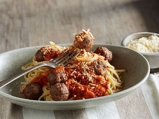 Classic Spaghetti & Meatballs