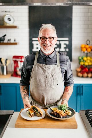 Chef Michael Schwartz: Short Rib and Fontina Panini/Slow-Roasted Boneless Short Ribs (MTMOYM_25)