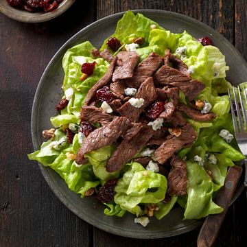 Beef Steak Salad With Dried Cherries