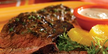 Grilled Skirt Steak with Creamy Citrus Sauce