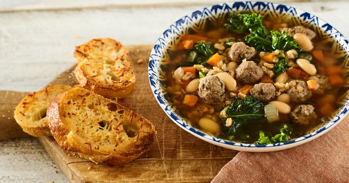 Tuscan Beef Meatball and White Bean Soup | Beef Loving Texans | Beef Loving Texans is your one-stop 