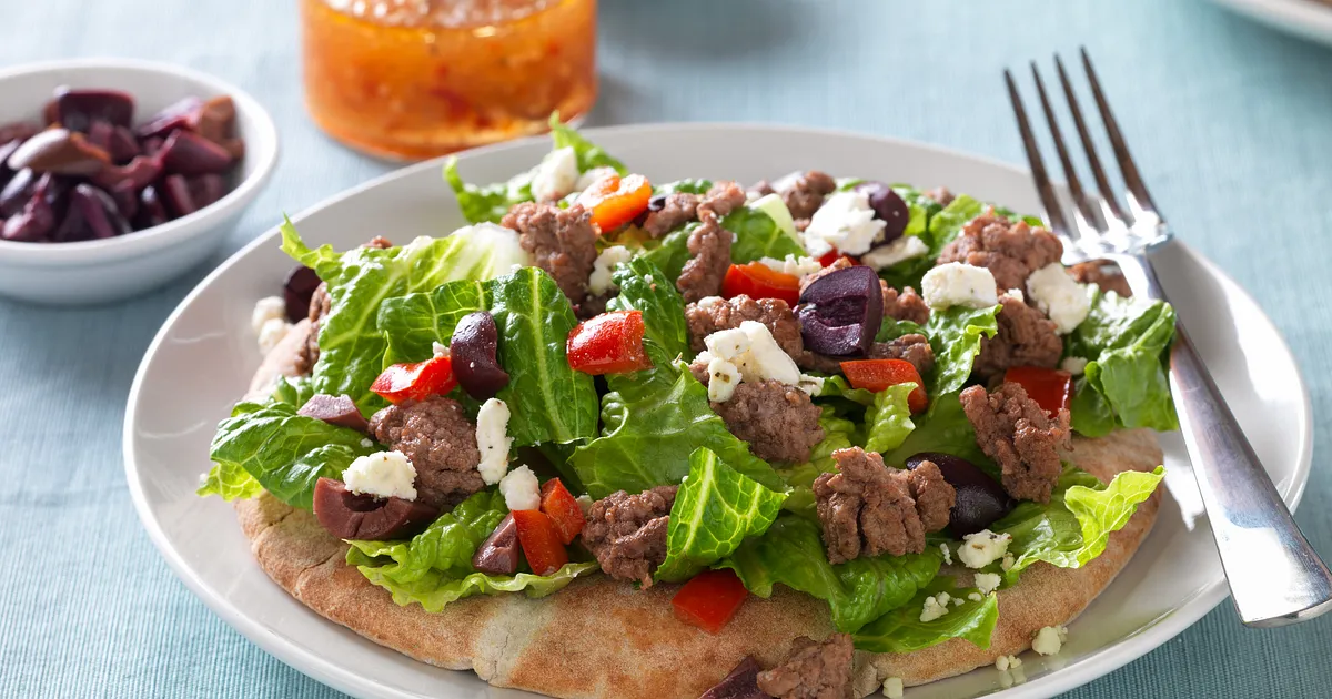 Mediterranean Beef and Salad Pita | Beef Loving Texans | Beef Loving Texans is your one-stop informa