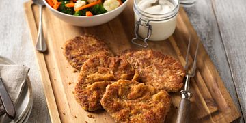 Country Fried Beef Steaks with Spicy Blue Cheese Sauce