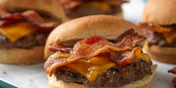 Maple-Bacon Beer Burger