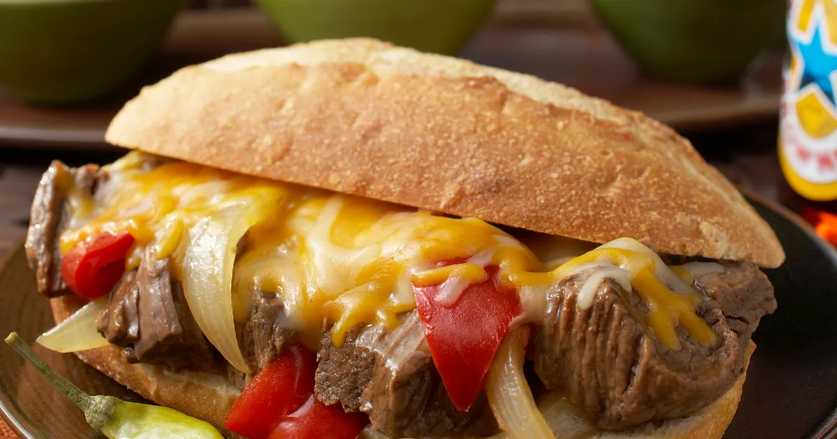 Sweet Onion & Pepper Beef Sandwiches with Au Jus | Beef Loving Texans | Beef Loving Texans is your o