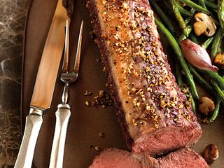 Garlic-Pepper Top Loin Petite Roast with Roasted Green Beans & Mushrooms