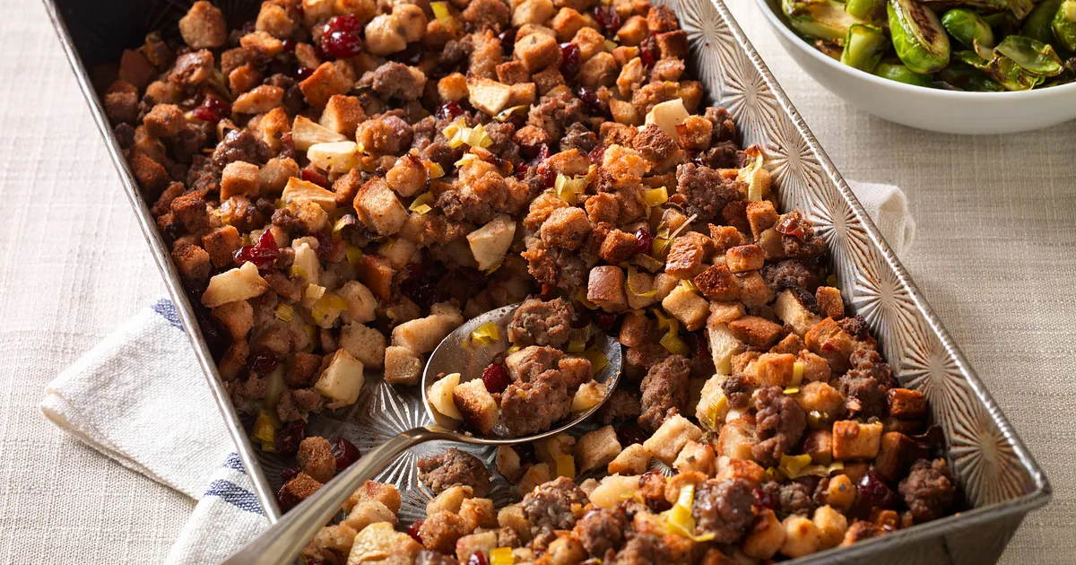 Beef Stuffing with Apples & Cranberries | Beef Loving Texans | Beef Loving Texans is your one-stop i