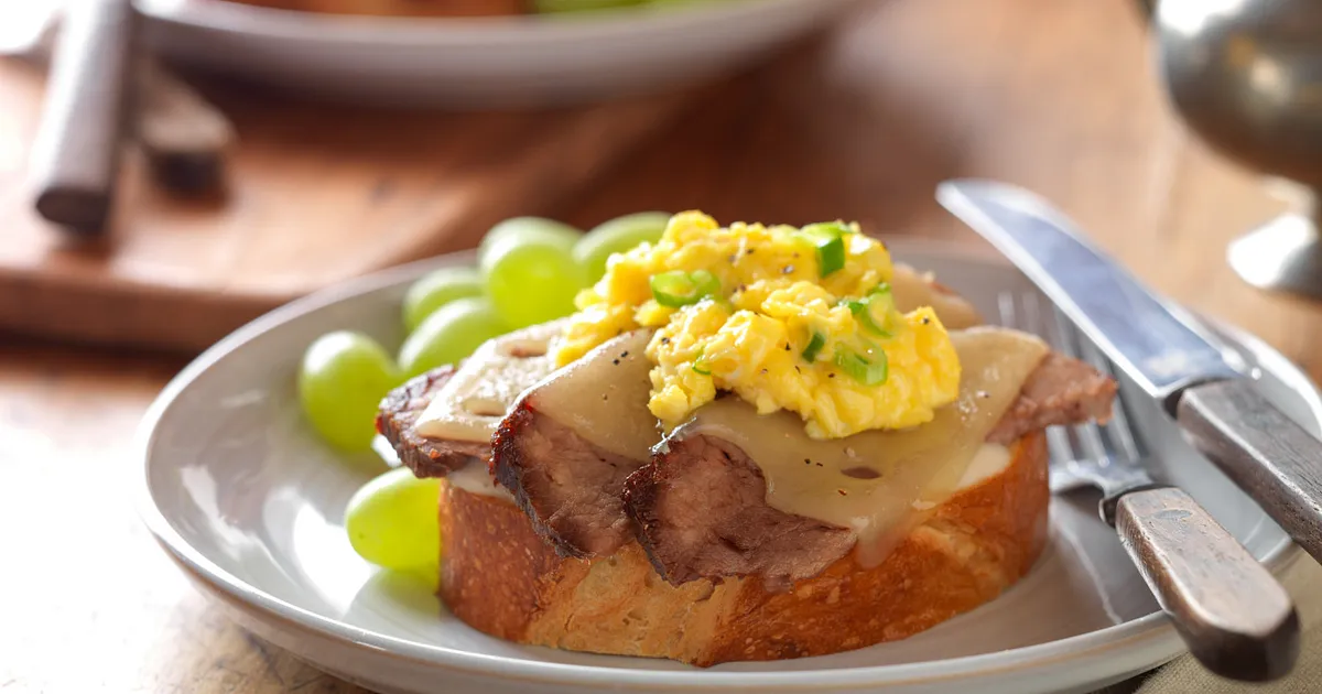 Breakfast Brisket Tartine | Beef Loving Texans | Beef Loving Texans is your one-stop information cen