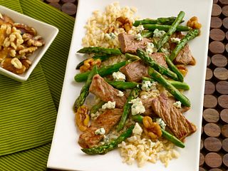 Steak, Asparagus & Walnut Stir-Fry