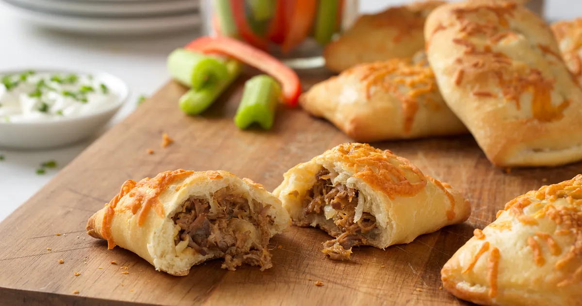 Roast Beef Cheddar Pockets | Beef Loving Texans | Beef Loving Texans is your one-stop information center for beef recipes, cooking techniques and real life stories. Lean more about beef today. Brought to you by the Texas Beef Council.