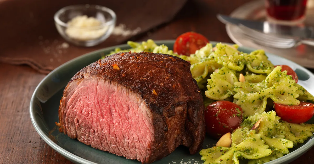 Top Sirloin Filets with Spinach-Lemon Pesto Pasta | Beef Loving Texans | Beef Loving Texans is your 