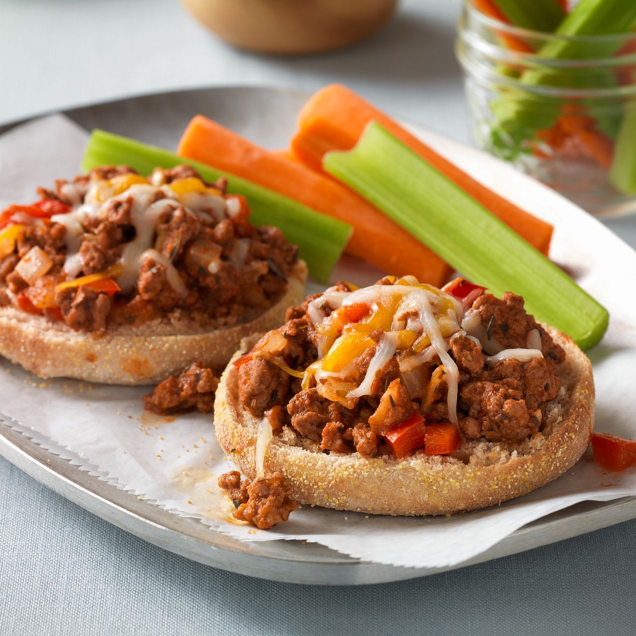 Muffin-Style Cheeseburger Pizza