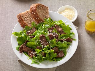 Lemon-Peppered Beef Steak Salad