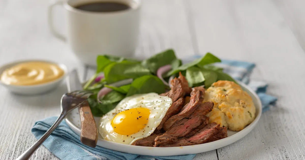 Southern Skirt Steak Benedict | Beef Loving Texans | Beef Loving Texans is your one-stop information