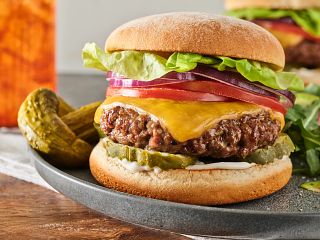 Classic Beef Cheeseburgers