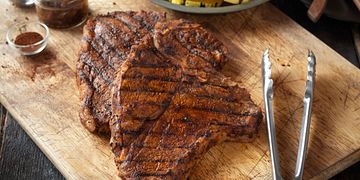 Grilled T-Bone Steaks with BBQ Rub