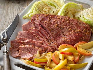 Corned Beef with Apple-Onion Saute