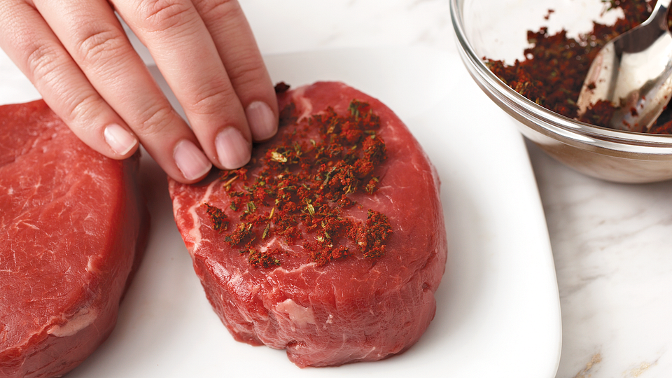 Garlic and Thyme Steak Rub