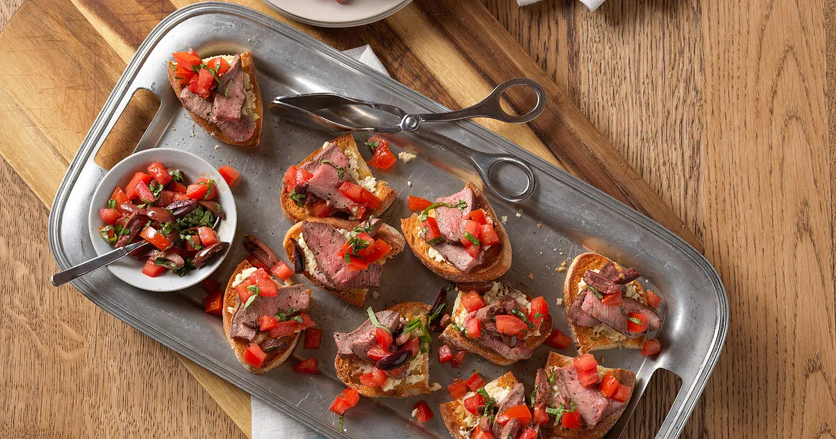 Beef Bruschetta with Roasted Garlic-Feta Spread | Beef Loving Texans | Beef Loving Texans is your on
