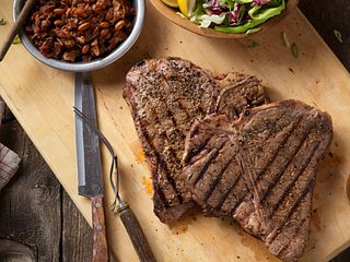 rocky-mountain-grilled-t-bone-steaks-with-charro-style-beans-square.tif