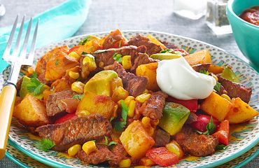 Simple Beef and Potato Skillet Olé