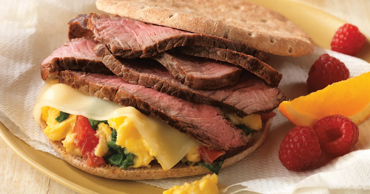 Beef and Spinach Breakfast Sandwich | Beef Loving Texans | Beef Loving Texans is your one-stop information center for beef recipes, cooking techniques and real life stories. Lean more about beef today. Brought to you by the Texas Beef Council.