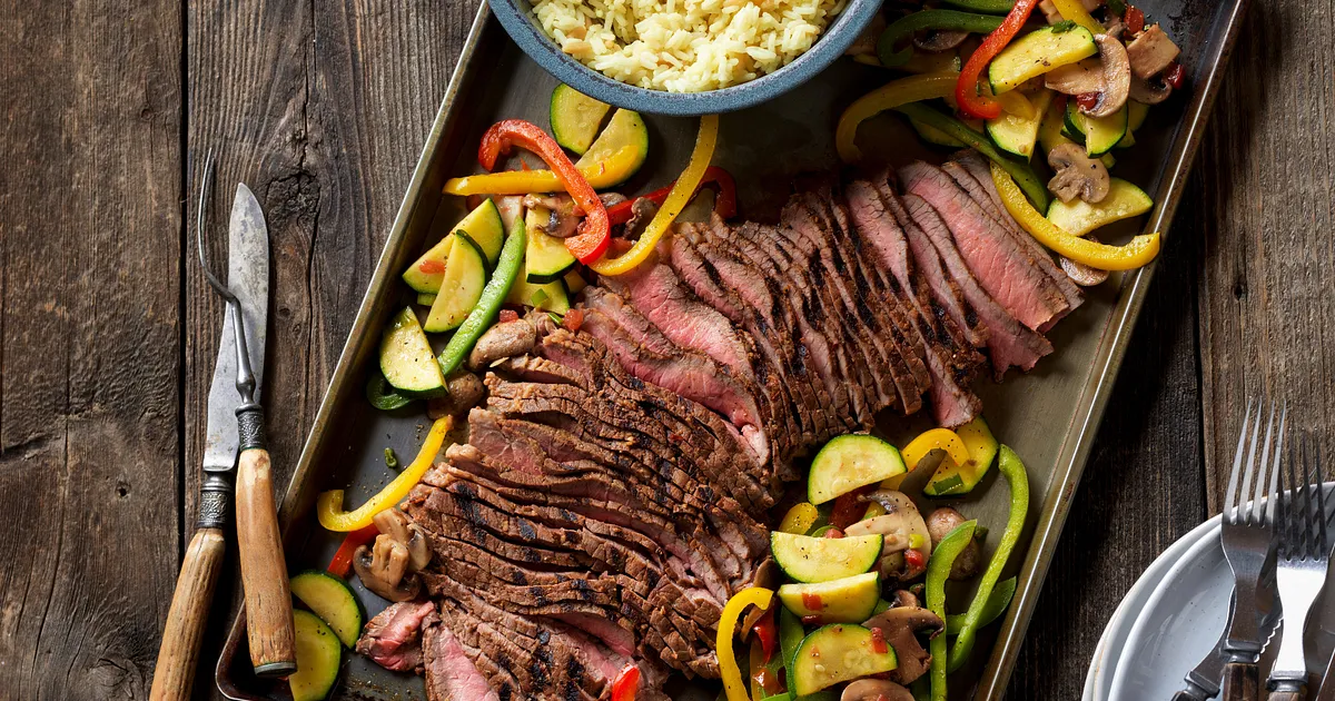 Grilled Southwestern Steak and Colorful Vegetables | Beef Loving Texans | Beef Loving Texans is your