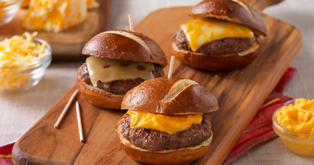 Cheesehead Sliders | Beef Loving Texans | Beef Loving Texans is your one-stop information center for