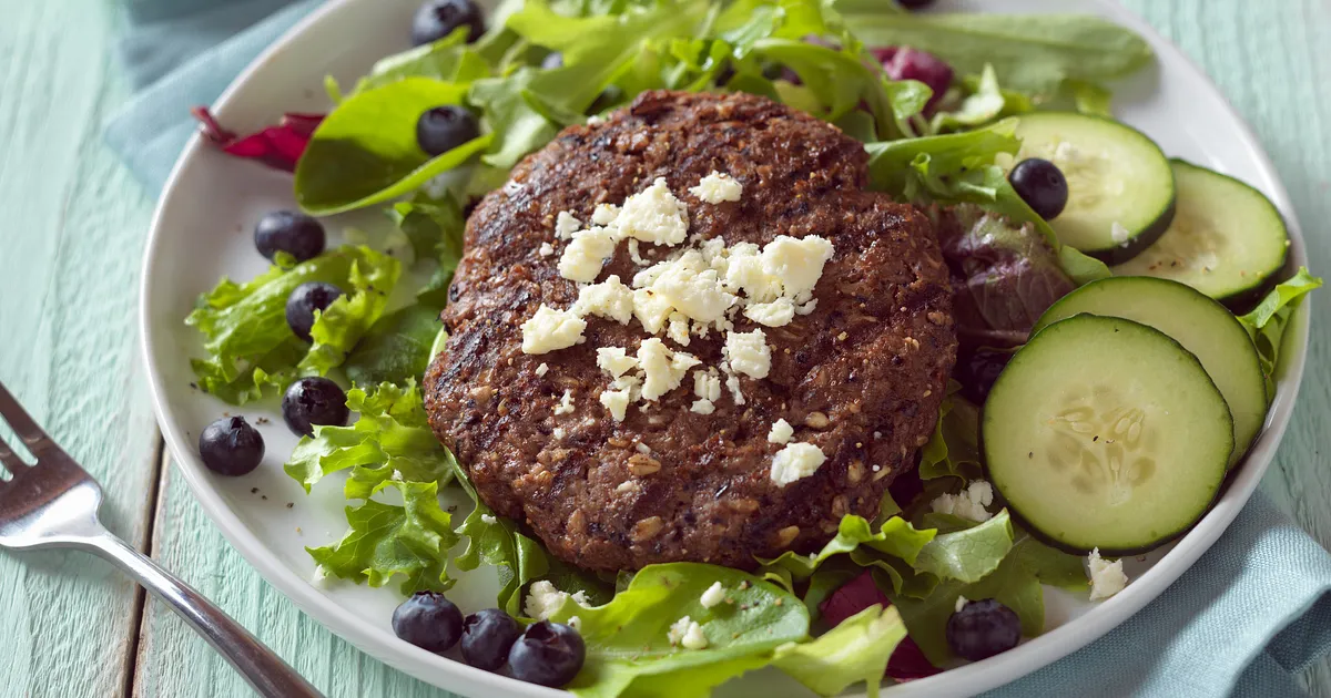 Beef, Blueberry & Flax Burgers | Beef Loving Texans | Beef Loving Texans is your one-stop informatio
