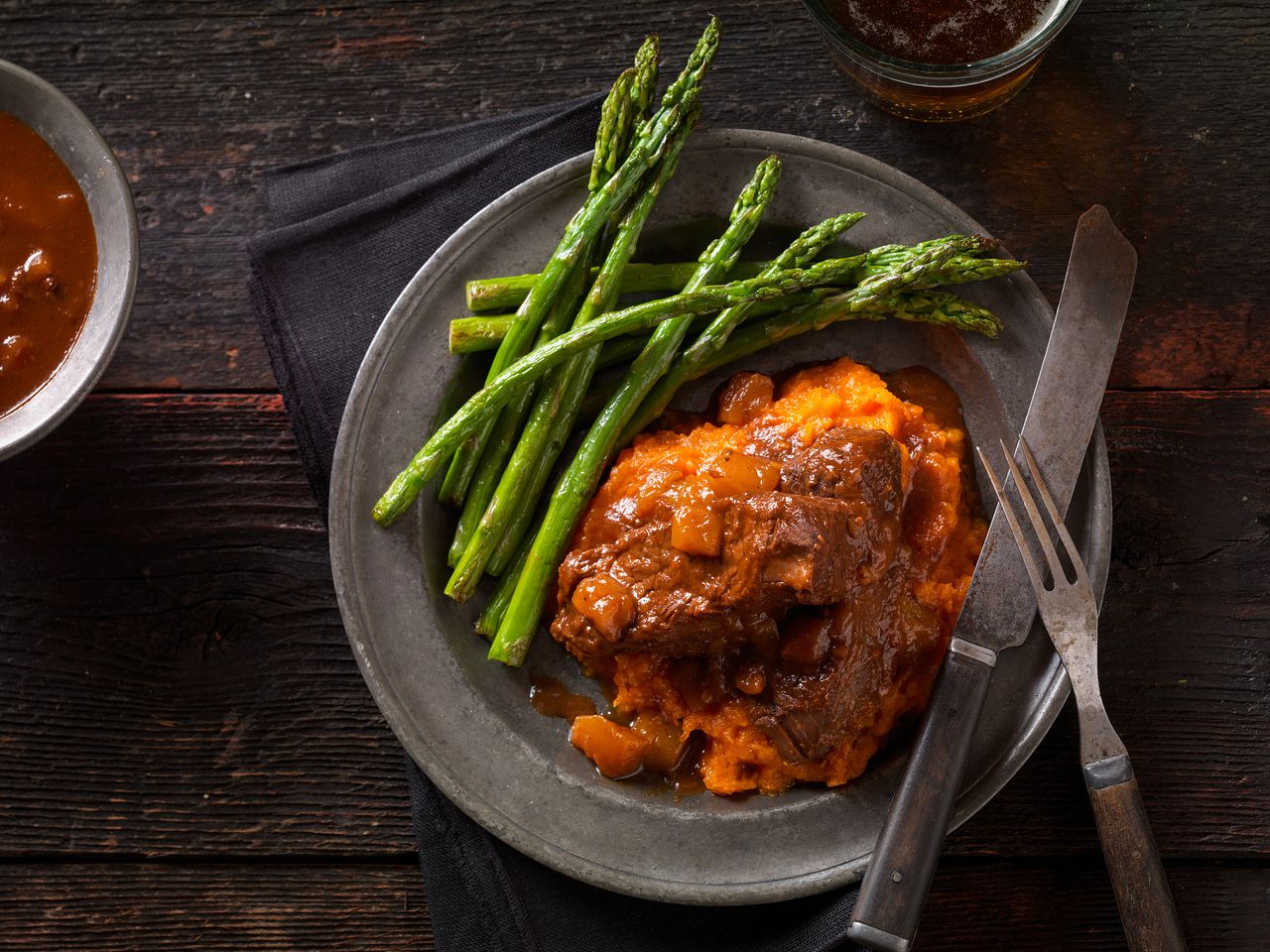 Slow Cooker Beef Short Ribs with Ginger-Mango Barbecue Sauce