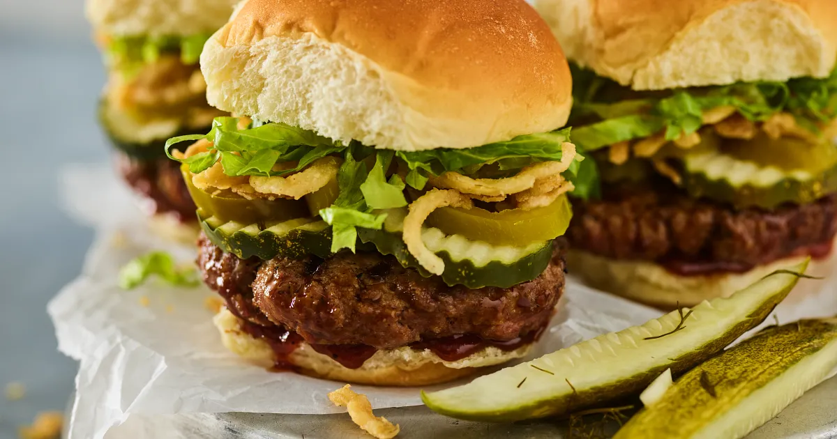 Grillo’s Pickles® & King’s Hawaiian Western Sliders | Beef Loving Texans | Beef Loving Texans is you