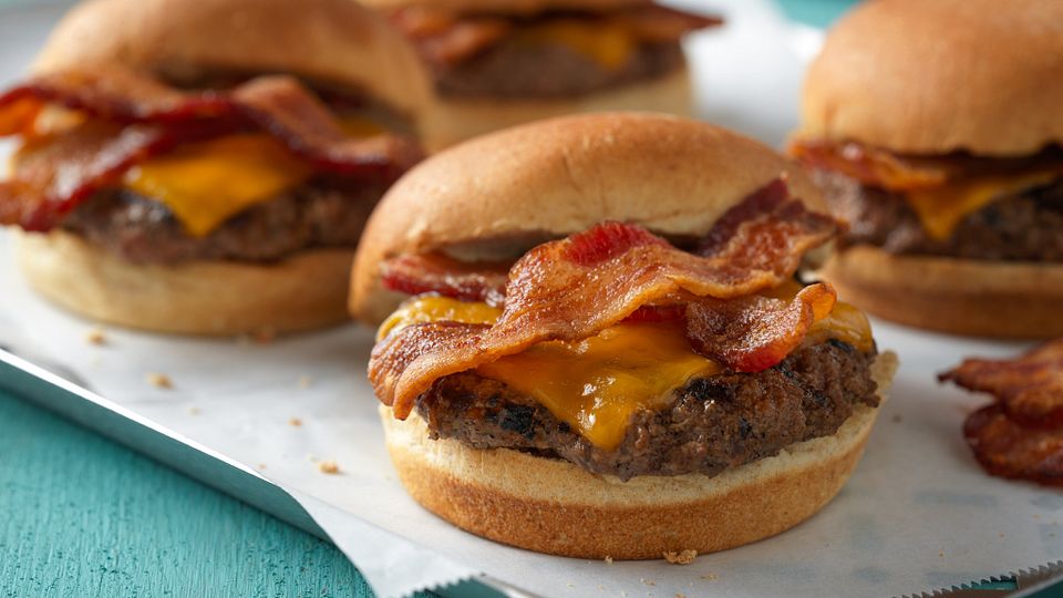 Maplewood-Smoked Bacon Beer Burgers