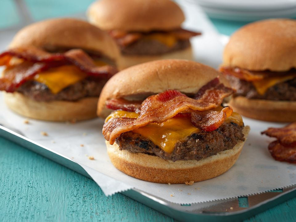 Maplewood-Smoked Bacon Beer Burgers