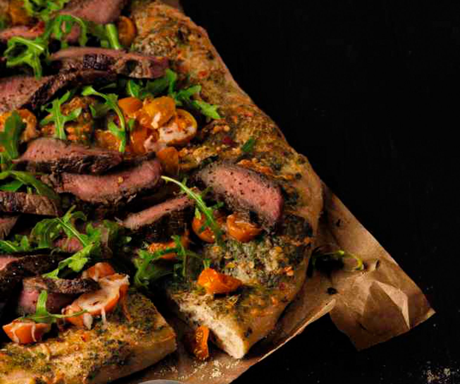 Pesto Steak & Arugula Pizza