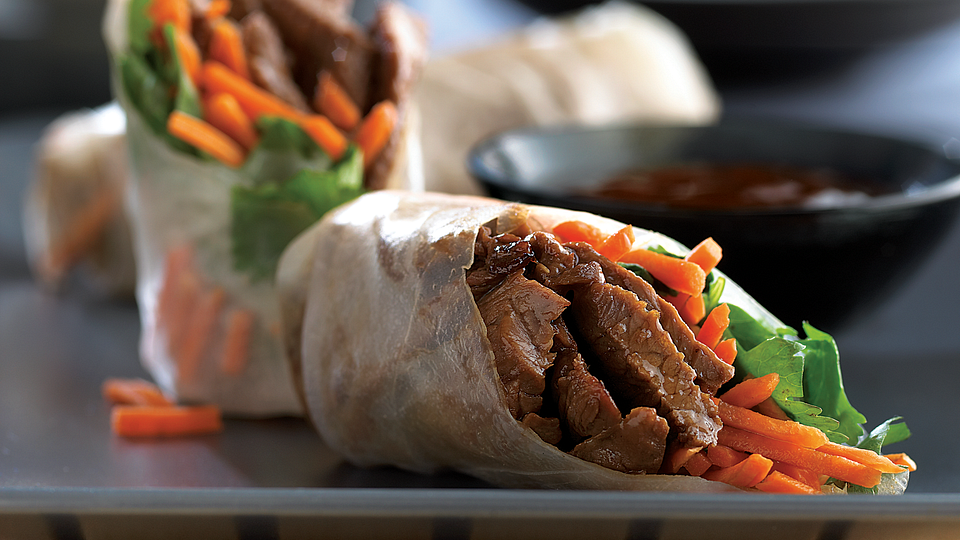 Beef Spring Rolls with Carrots and Cilantro