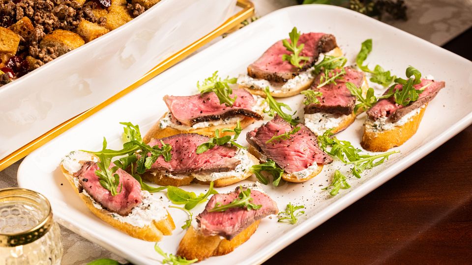 STEAK CROSTINI WITH HORSERADISH WHIP