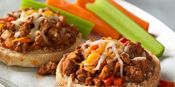 Muffin-Style Cheeseburger Pizza