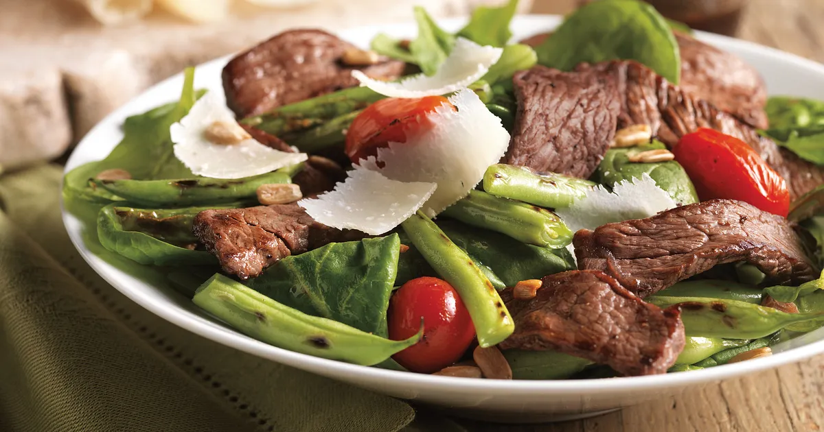 Top Sirloin Steak, Green Bean and Tomato Salad | Beef Loving Texans | Beef Loving Texans is your one